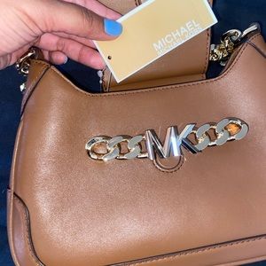 BRAND NEW WITH TAG Brown Michael Kors small shoulder purse